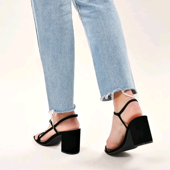 Square Open Toe Buckled Ankle Block Heel Sandal👠 - Picture 4 of 4